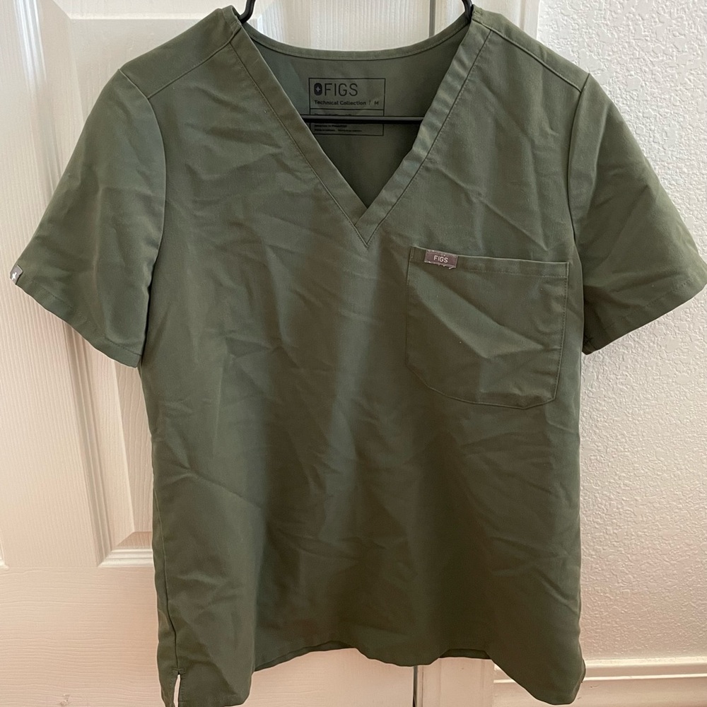 Figs Scrub Top
